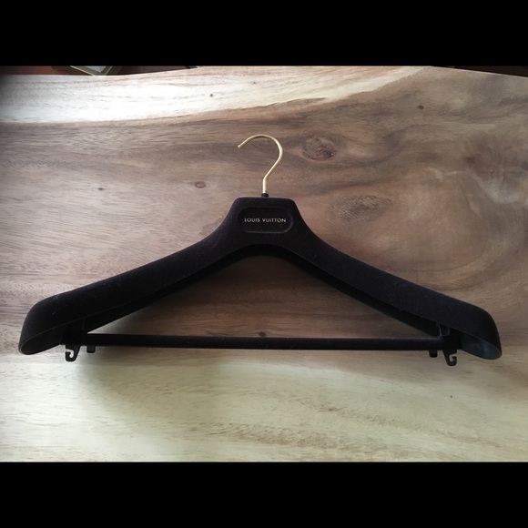 louis vuitton hanger